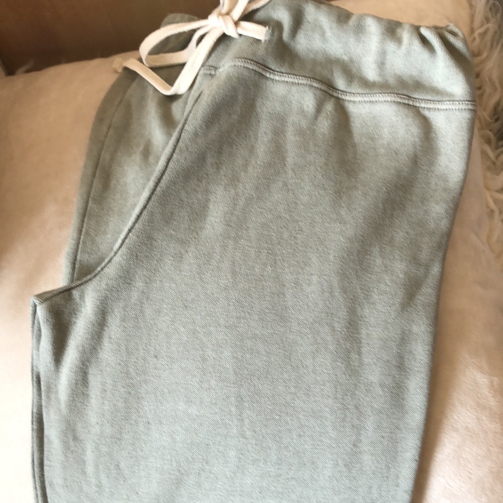 Soulcycle sweats lightweight small.